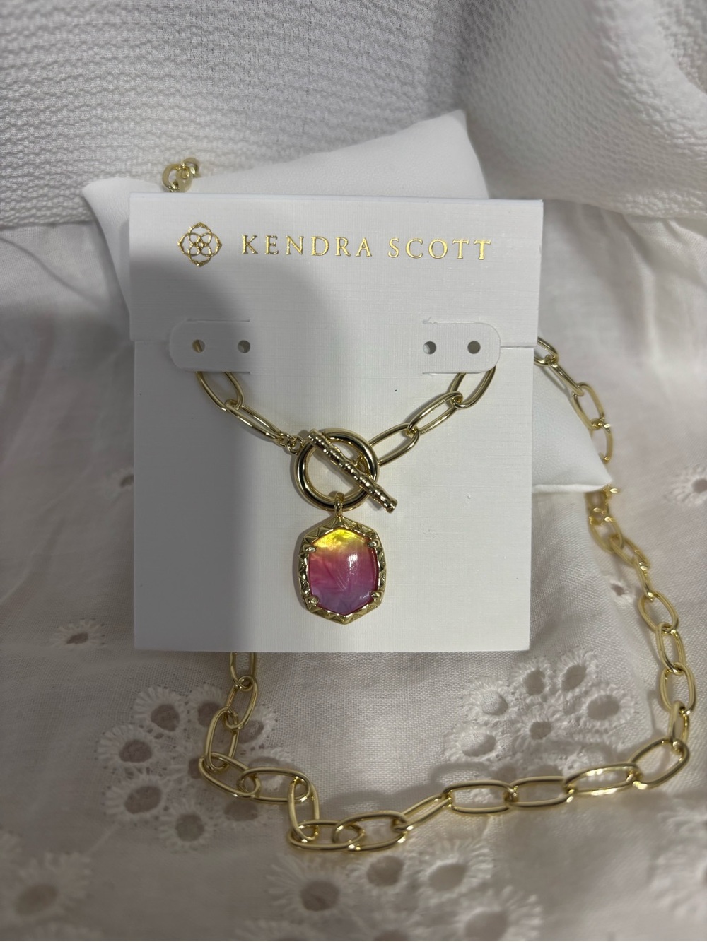 Kendra Scott Mini Elisa Toggle Short Pendant Necklace Gold & Pink